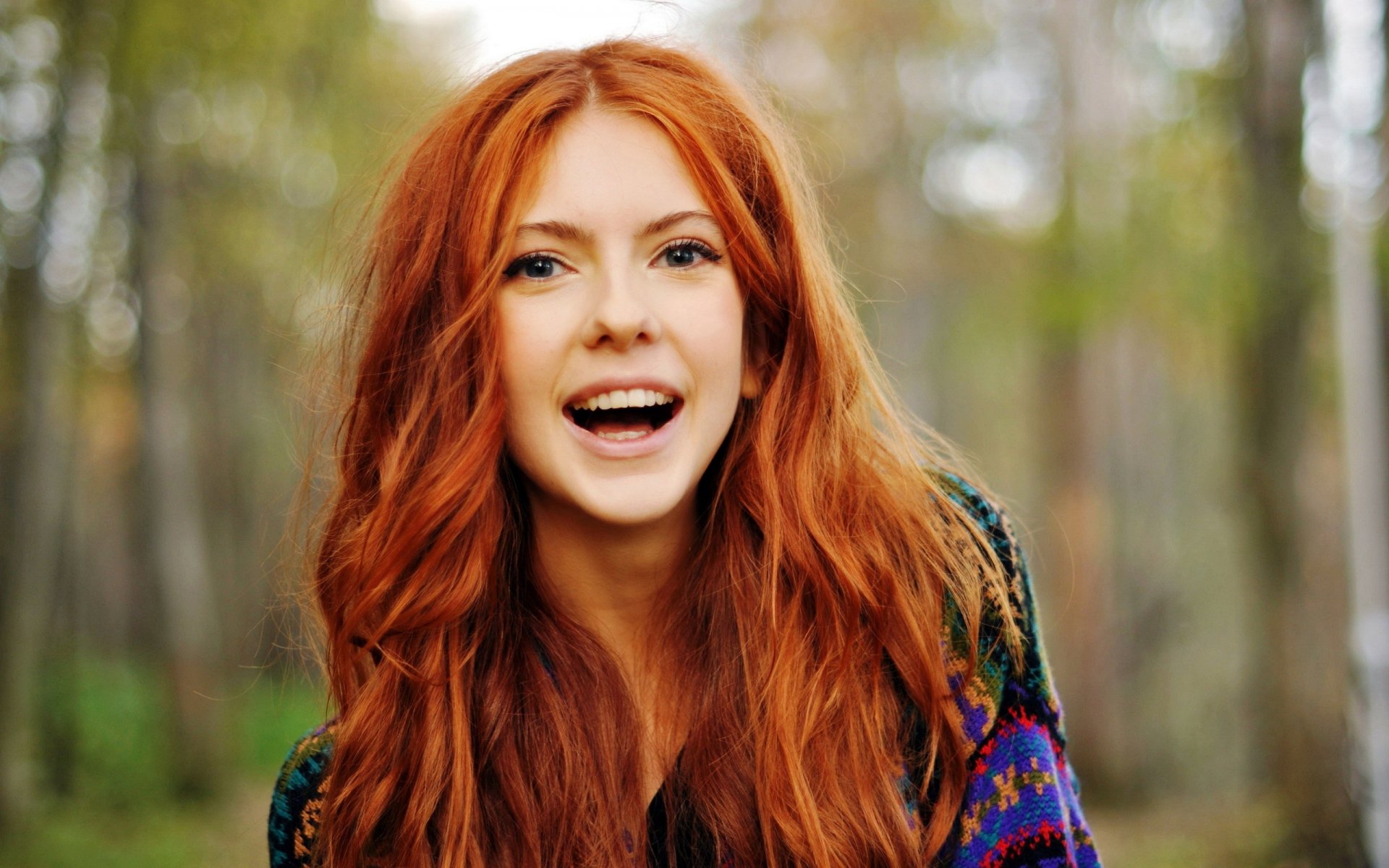 rousse fille rire belle humeur