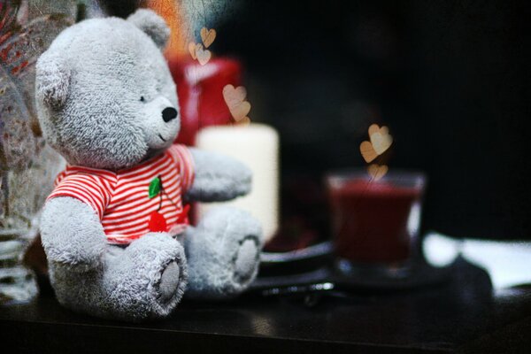 Teddy bear, candles with hearts