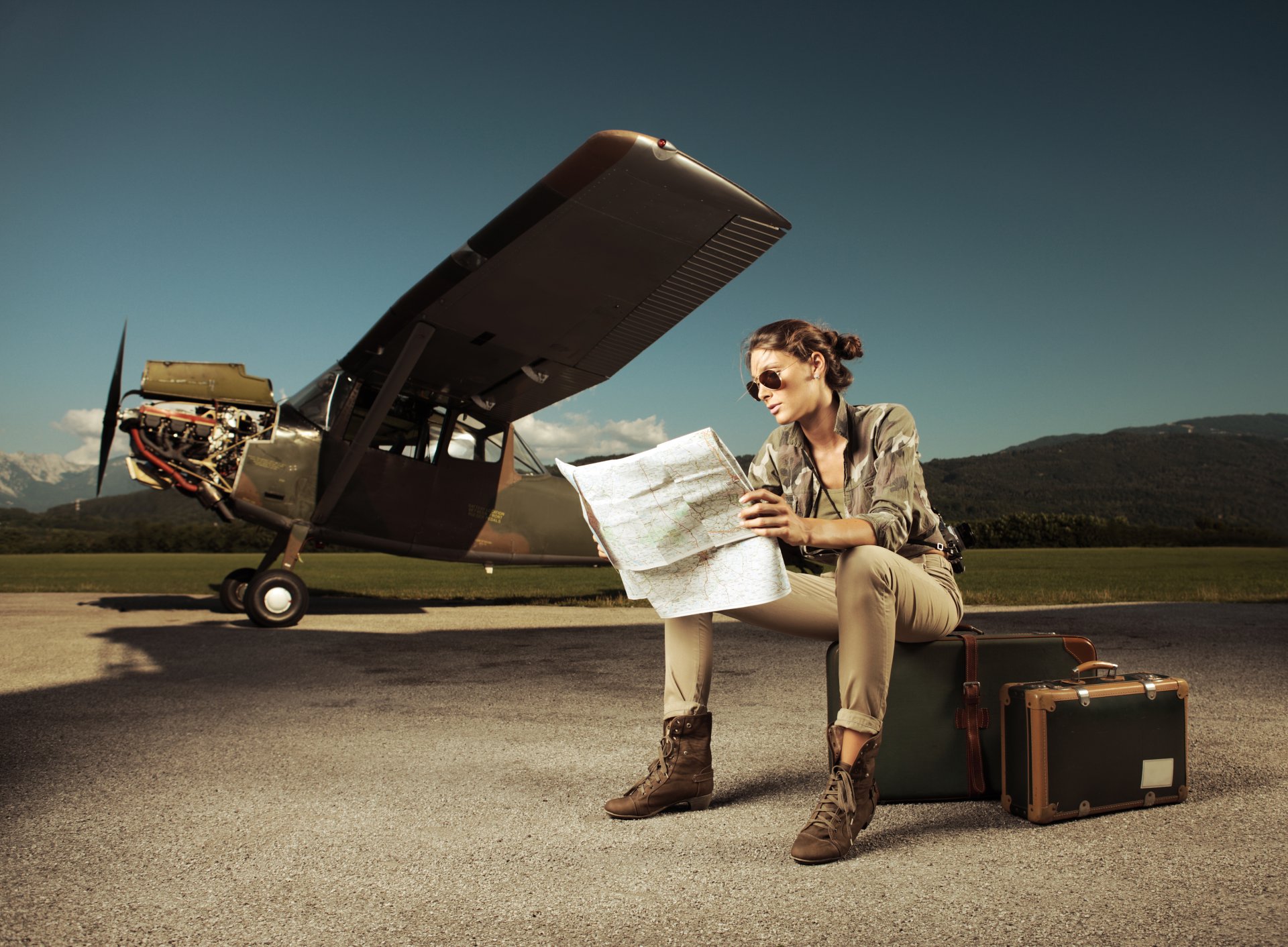 mädchen karte koffer flugzeug