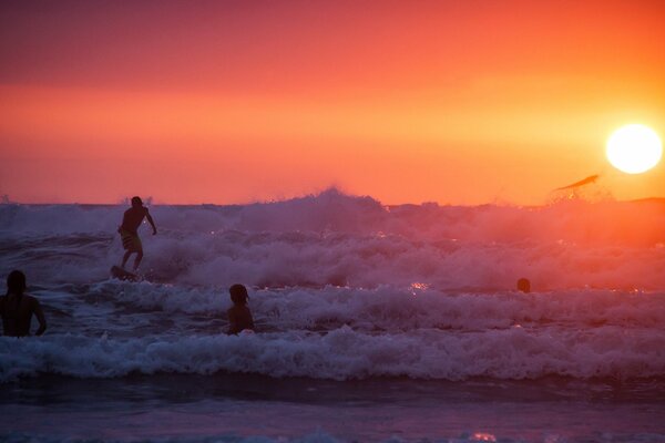 Bellissimo tramonto sull oceano