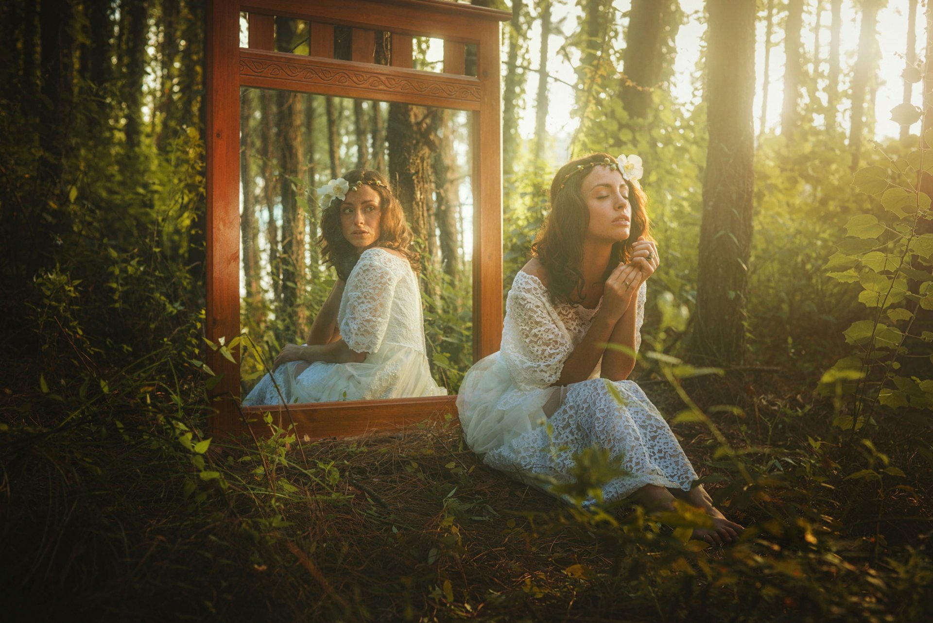 wald spiegel mädchen reflexion blick