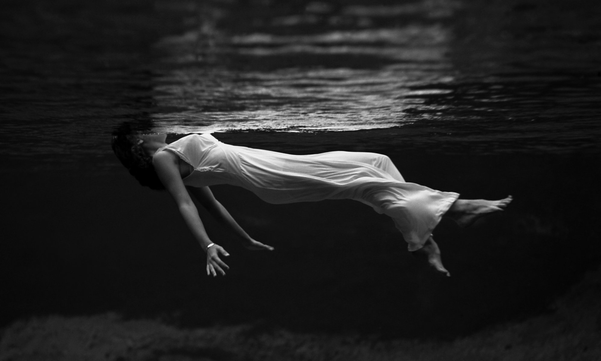 photo creative girl water white dress swimming