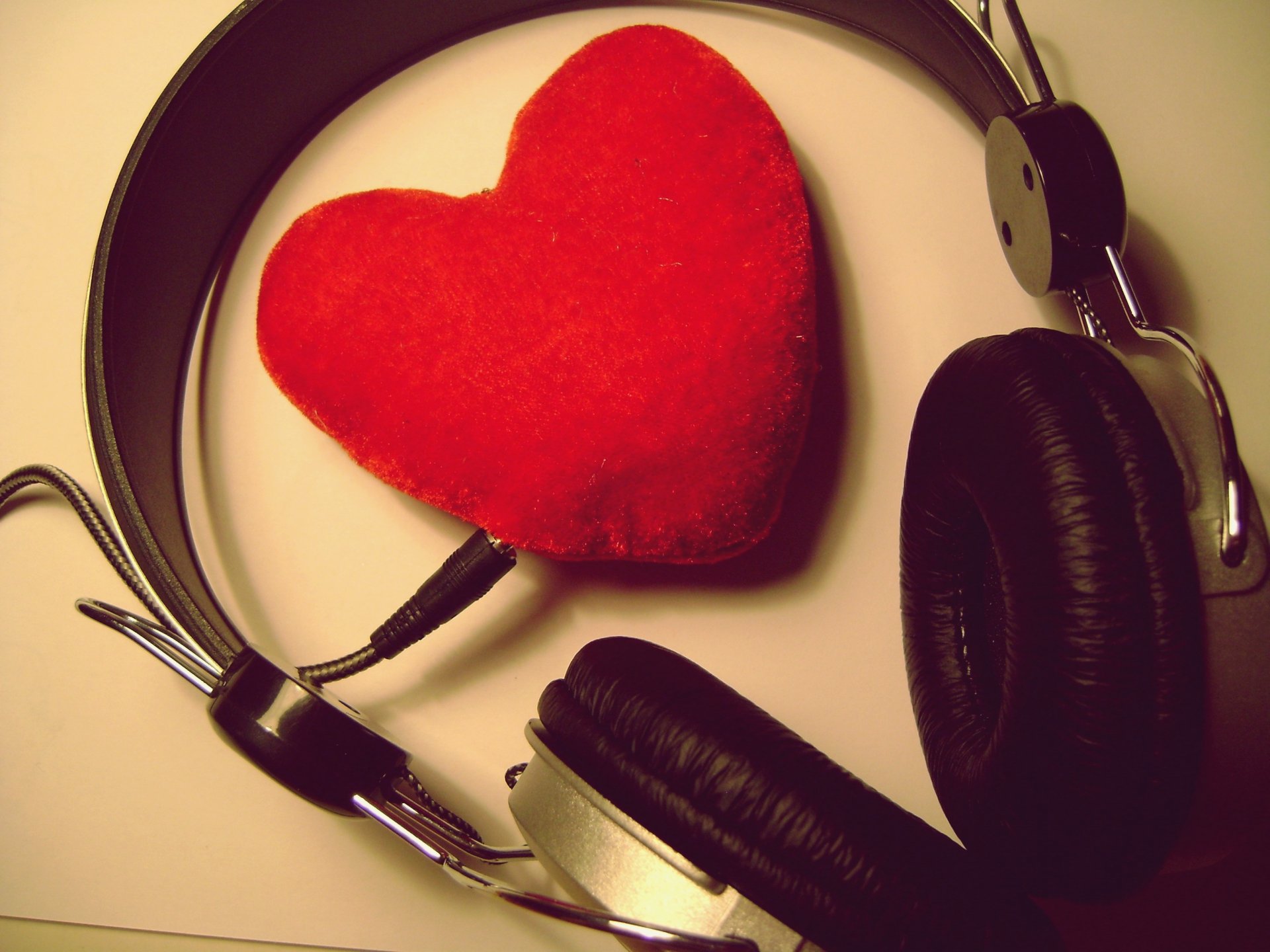 February 14 love recognition feeling heart music headphone