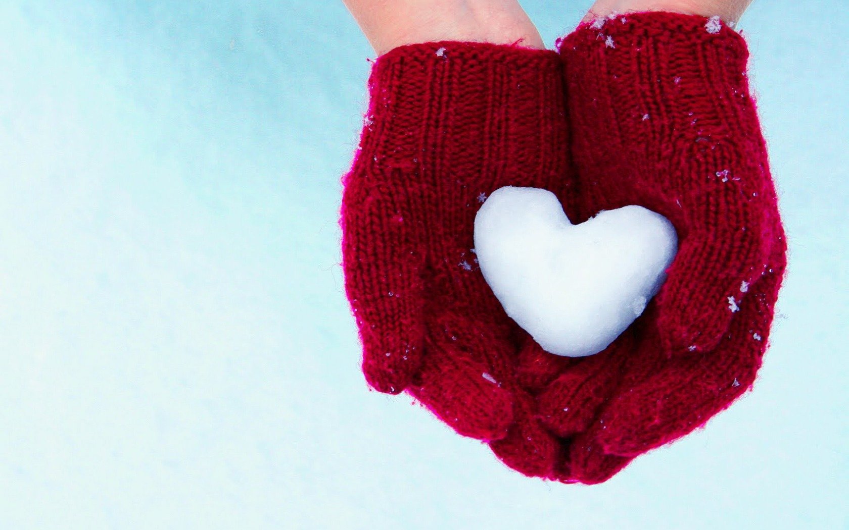 hands gloves snow heart