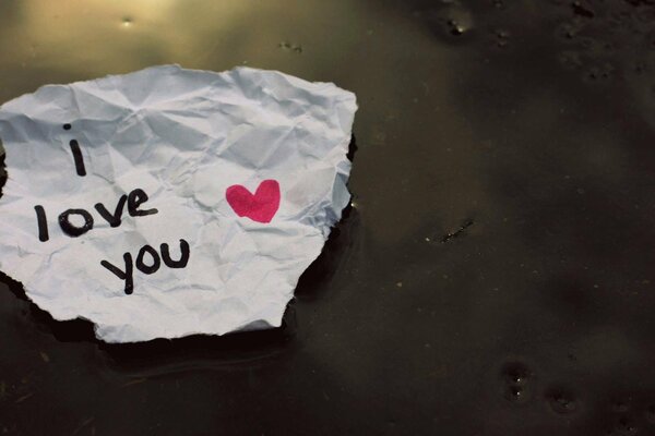 A secret note with the words I love you