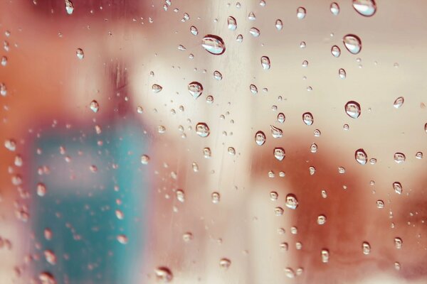 Gotas de lluvia en el vidrio