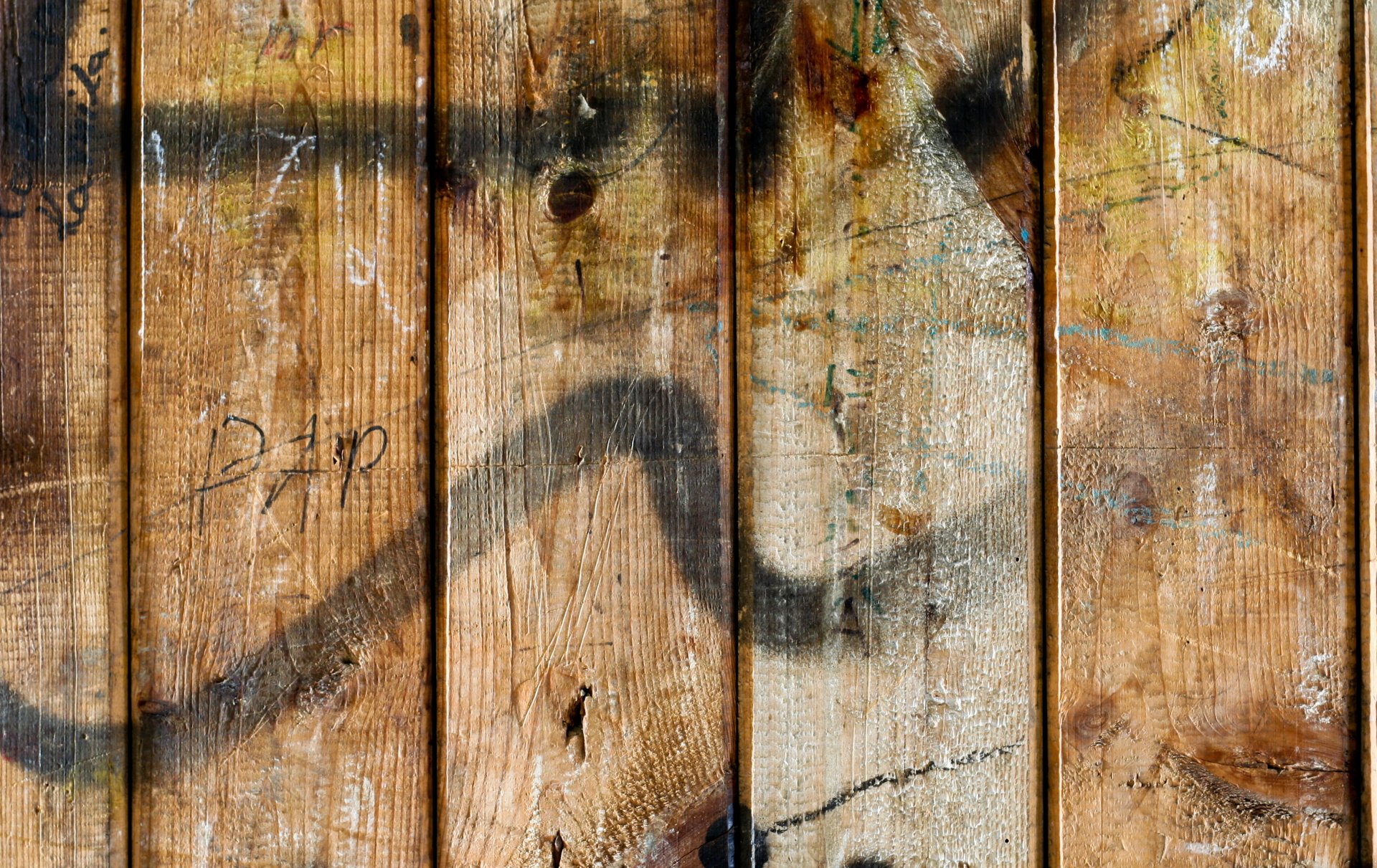 lettres peinture en aérosol bois modèle