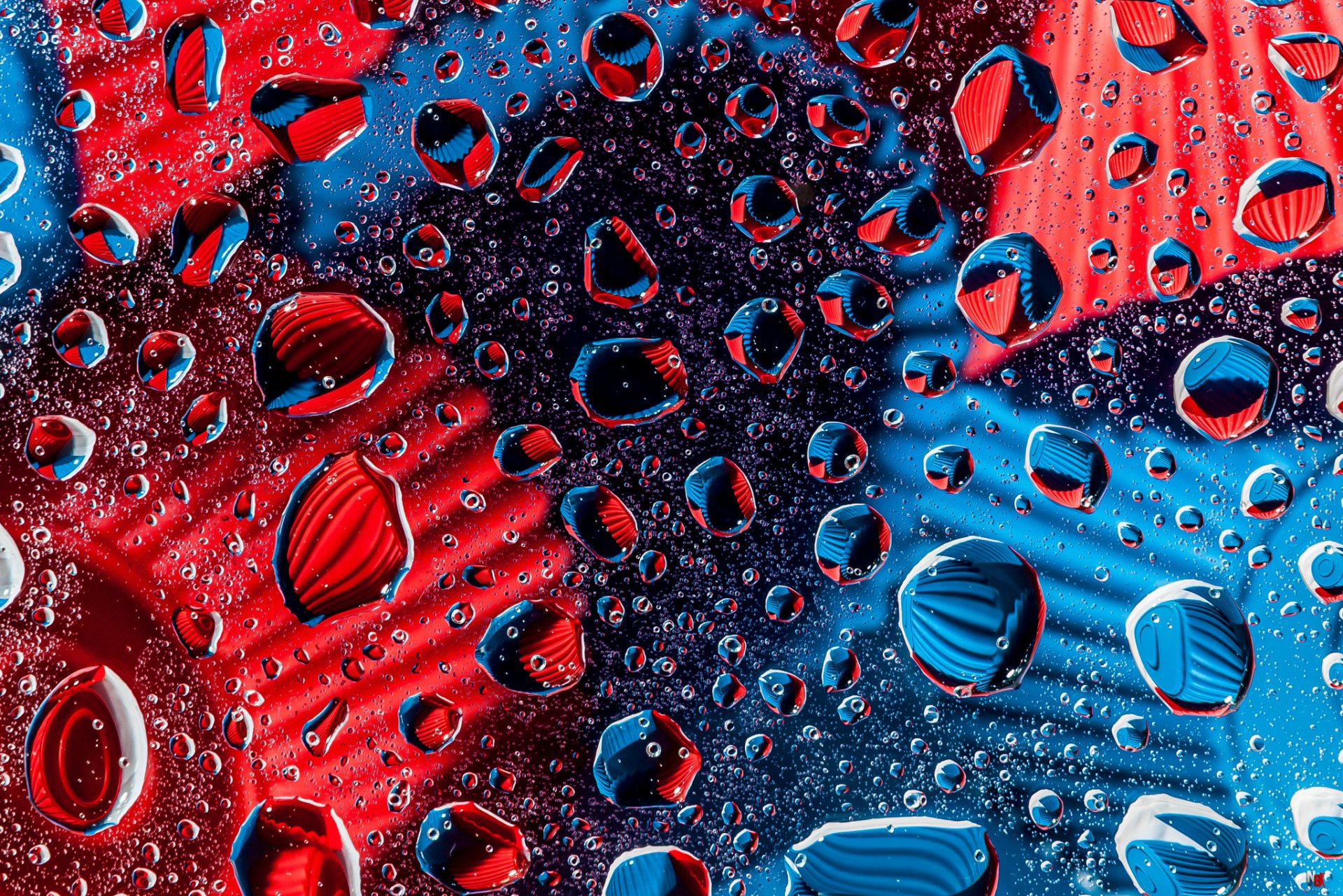 vidrio gotas azul rojo