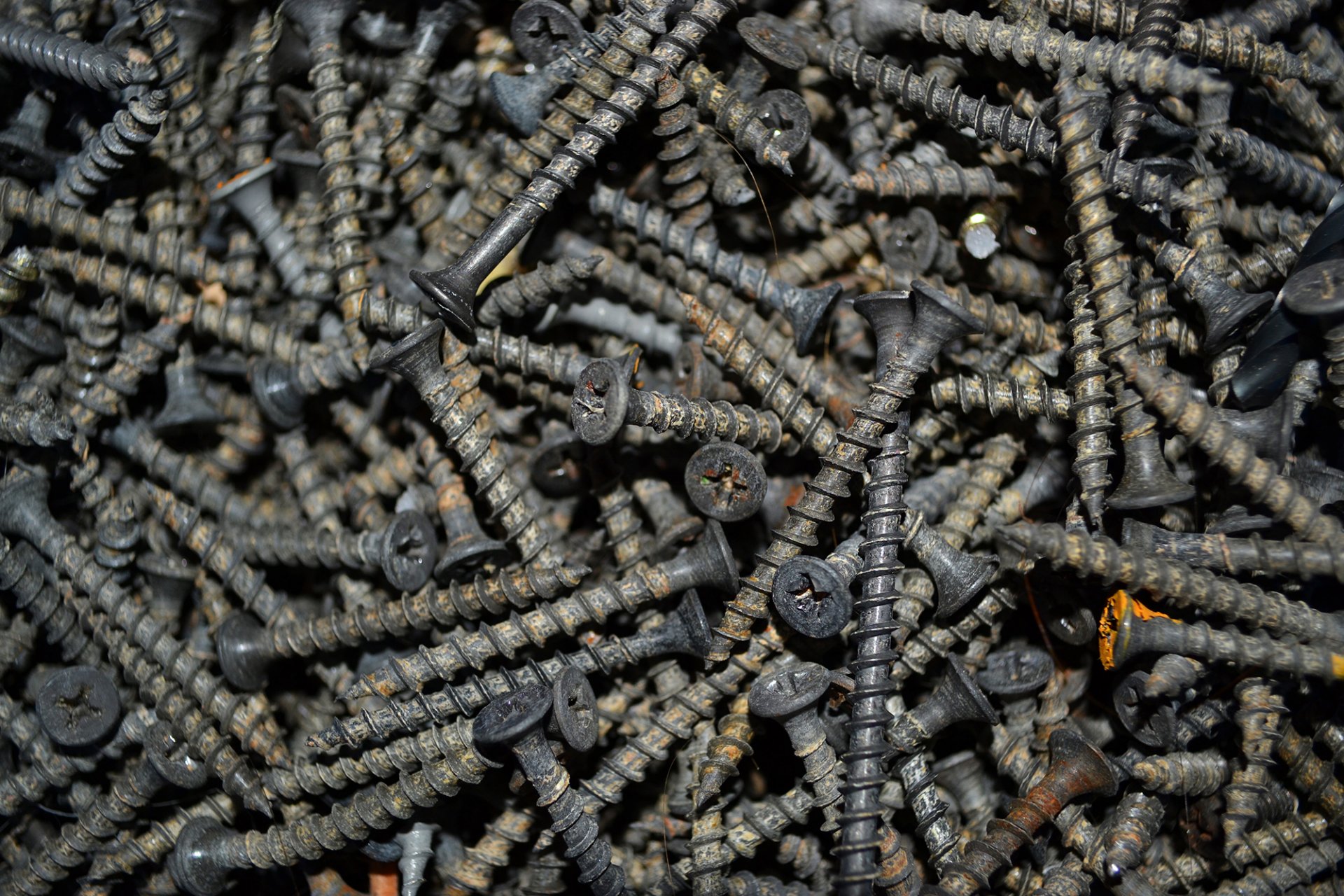 metal oxide screw