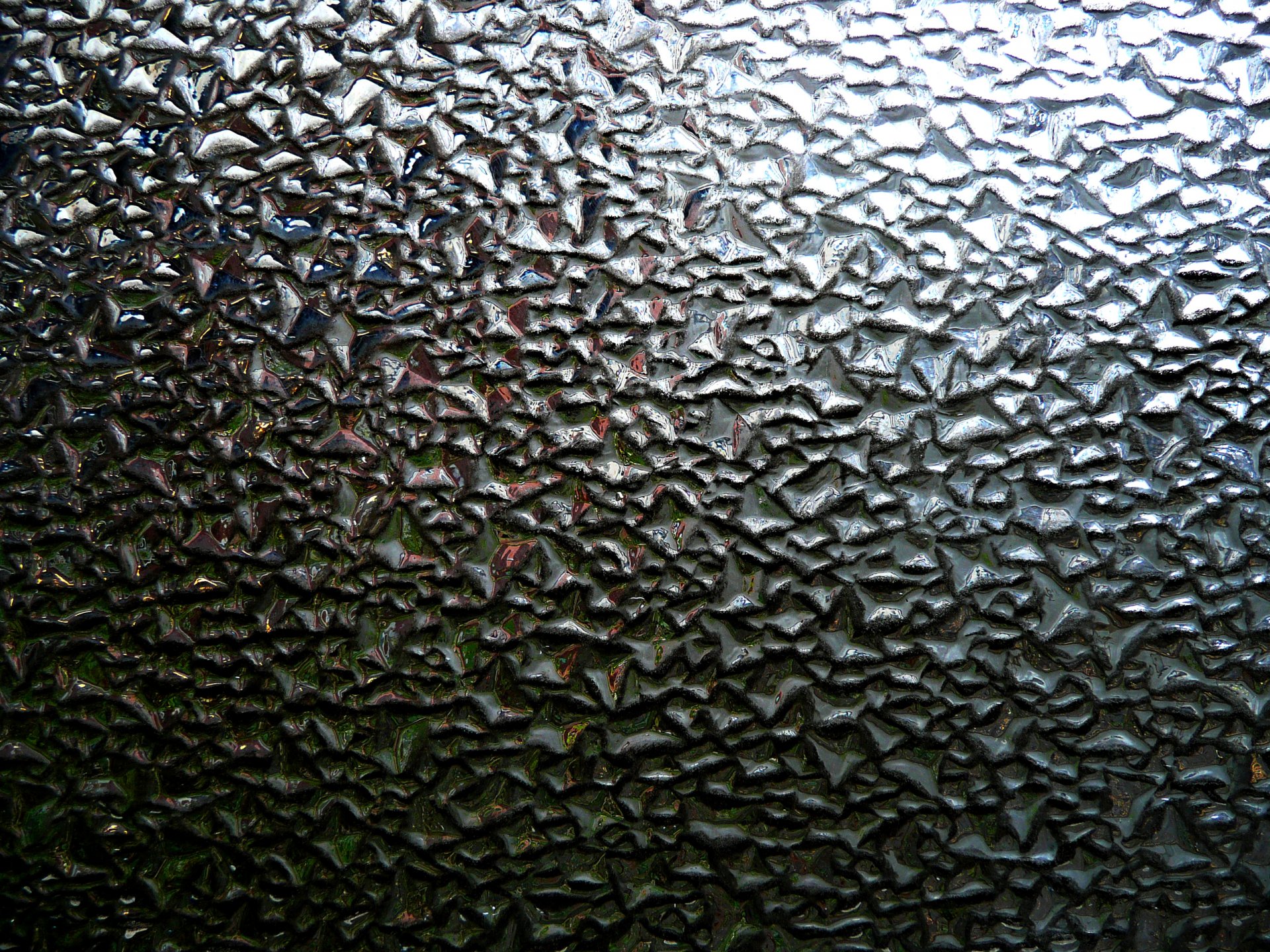 glas geriffelt relief licht blendung reflexion