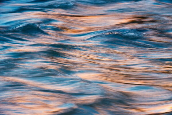 Straripamenti sul fiume Virgin nella luce del mattino