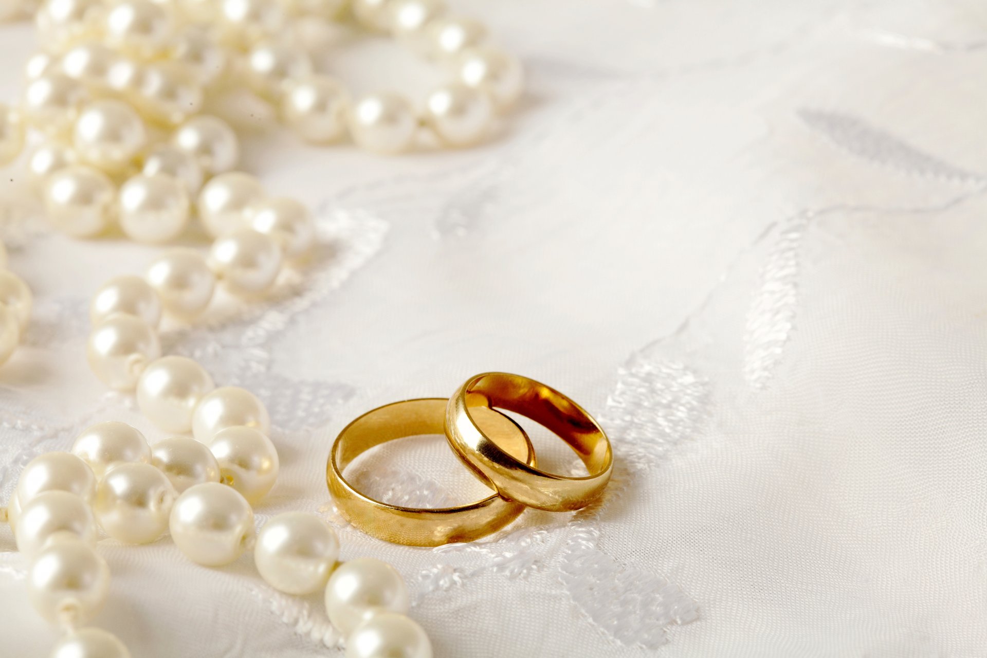 wedding background pearls ring lace pearls ring