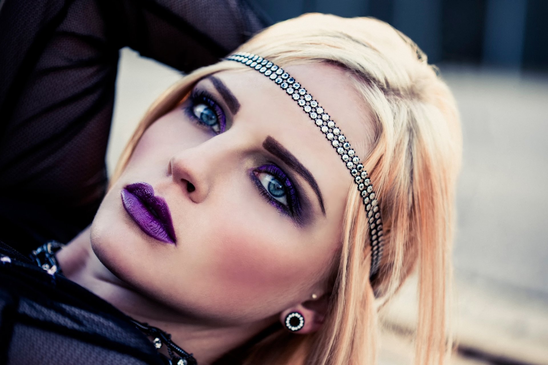 purple makeup gothic fashion girl make-up