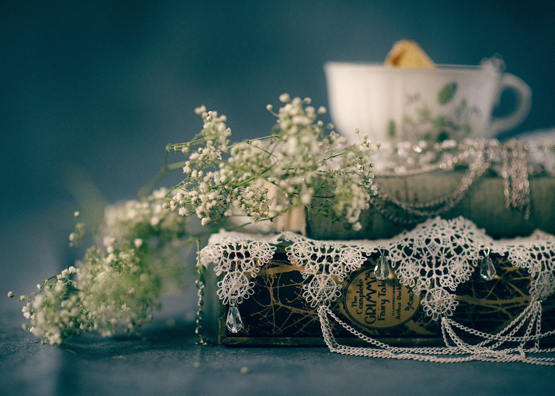 buch spitze märchen blumen bokeh