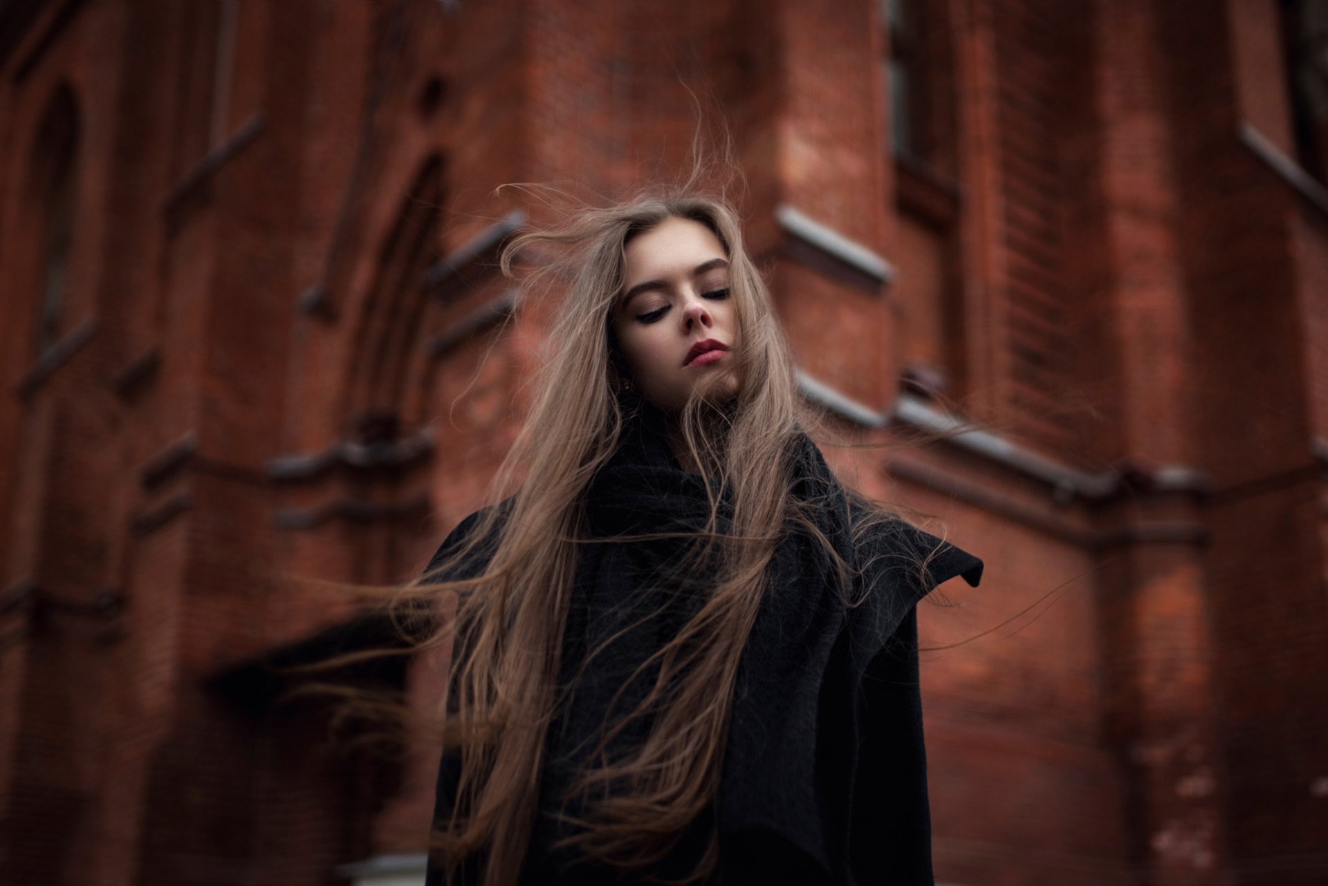 ekaterina kuznetsova katya gothic make-up hair wind town composition cathedral