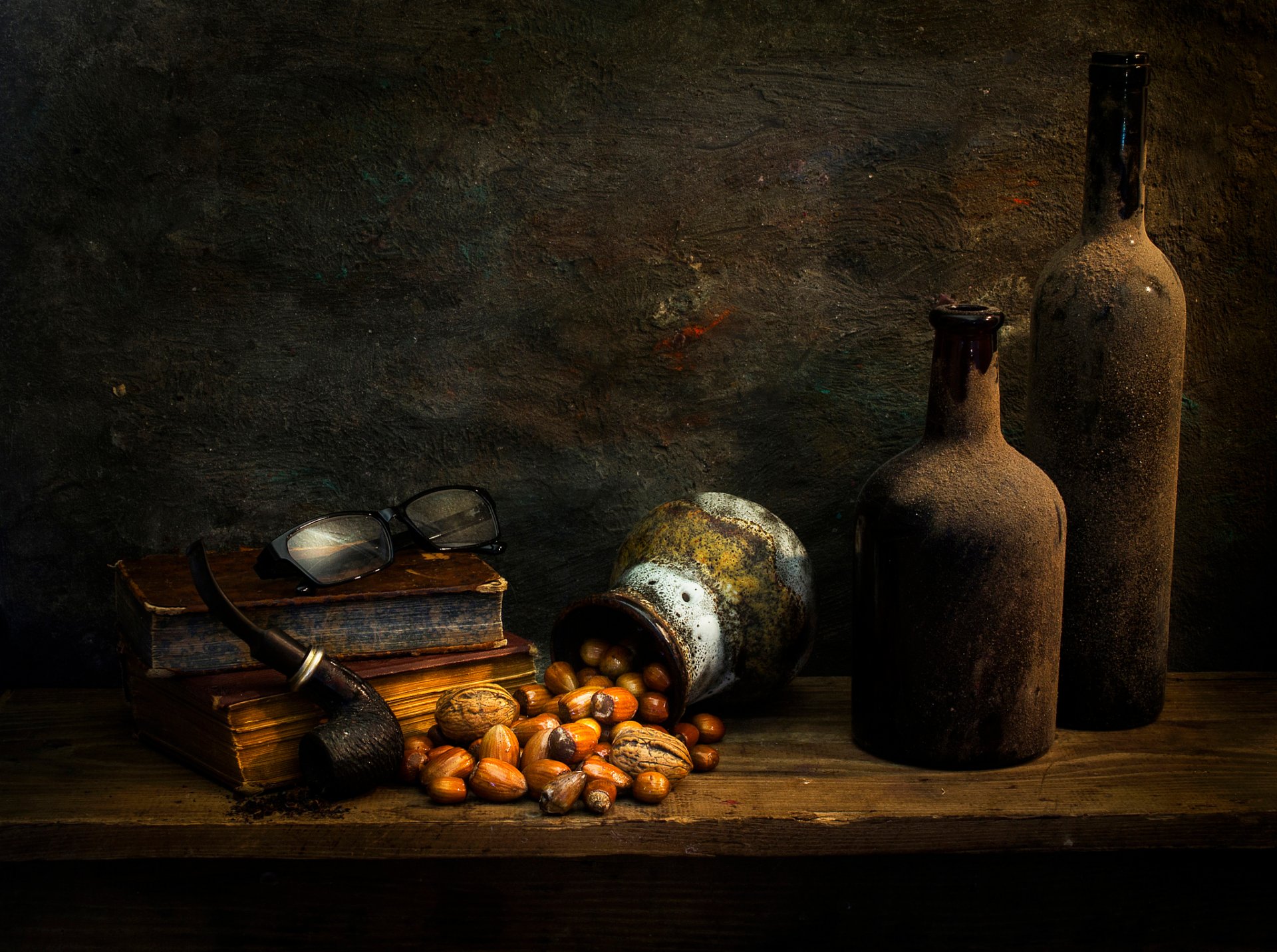 la vida en la sombra nueces libros gafas tubo jarra botellas polvo