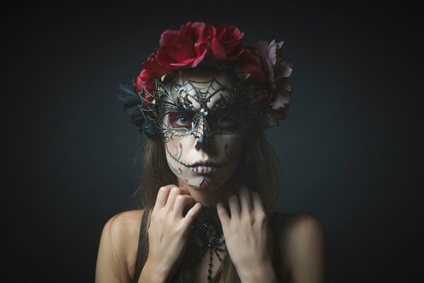 Retrato de una chica con maquillaje de Halloween