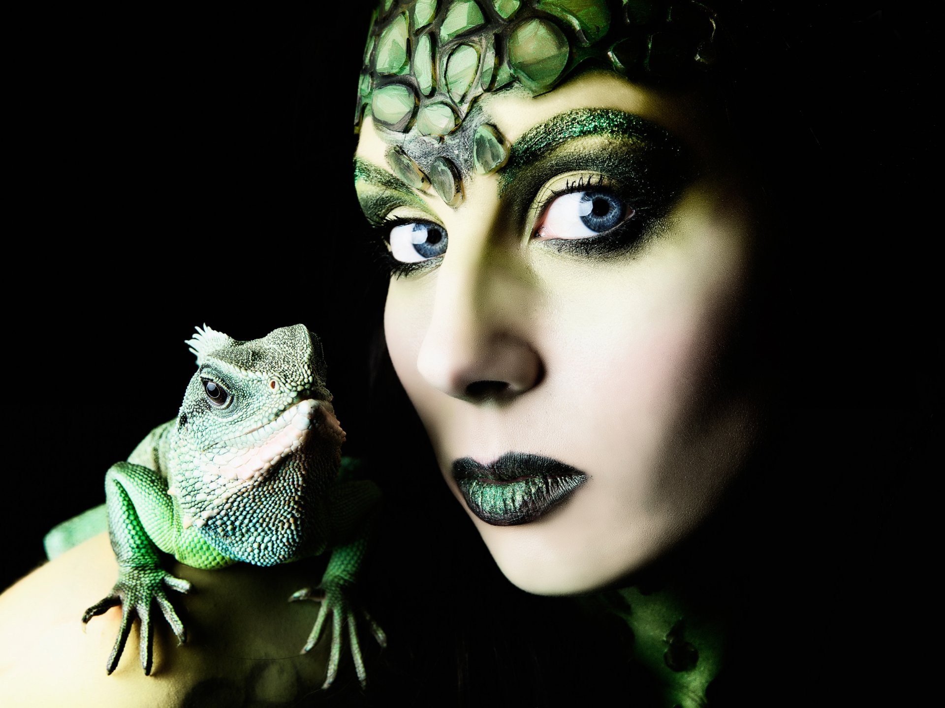 lagarto chica retrato maquillaje