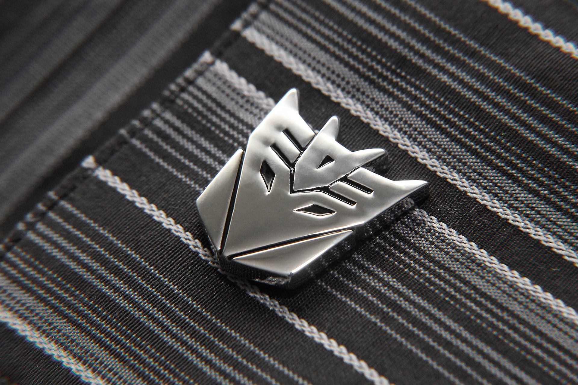 transformers decepticons transformers cufflinks stripes gray shirt macro