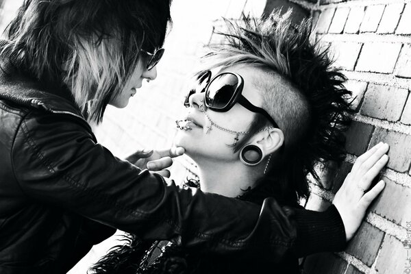 Punk fille avec Mohawk sur la tête