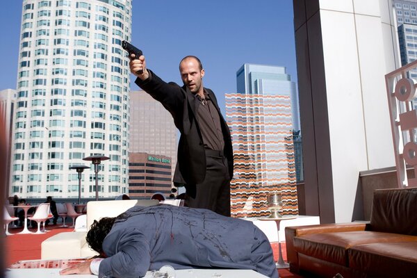 Une photo du film Adrenaline avec Jason Statham.