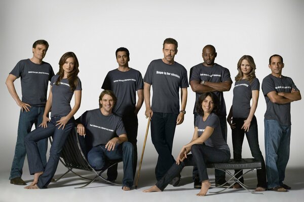 The participants of the series house together