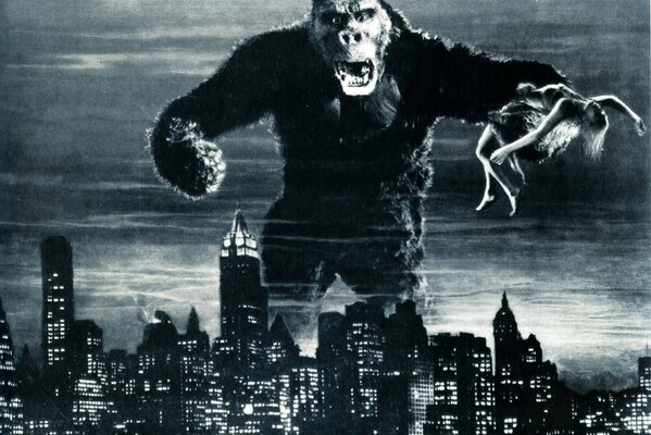 Gran King Kong en una ciudad vibrante