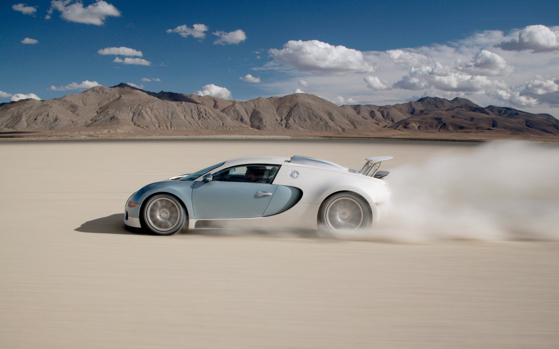 bugatti veyron desert