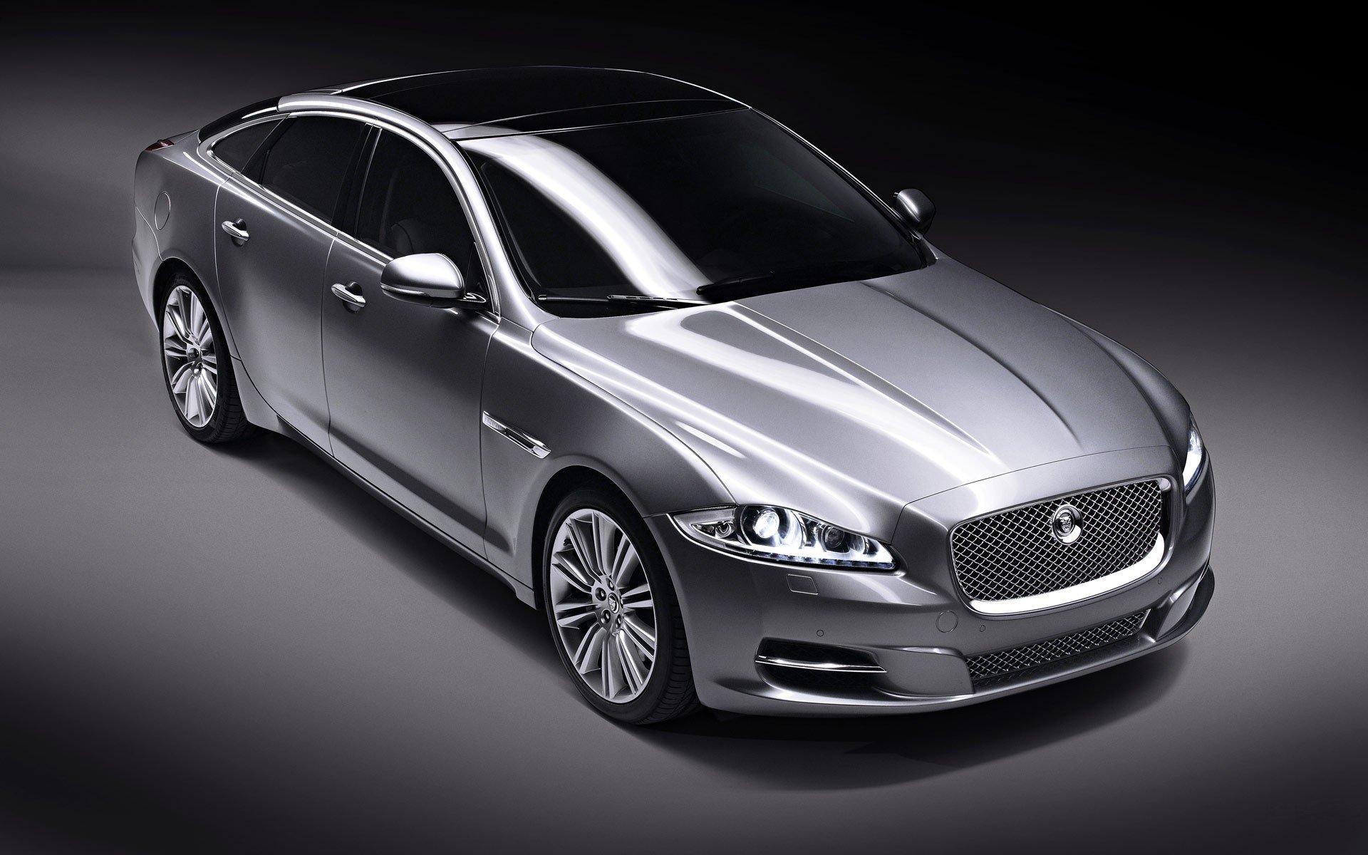 jaguar modèle xj argent