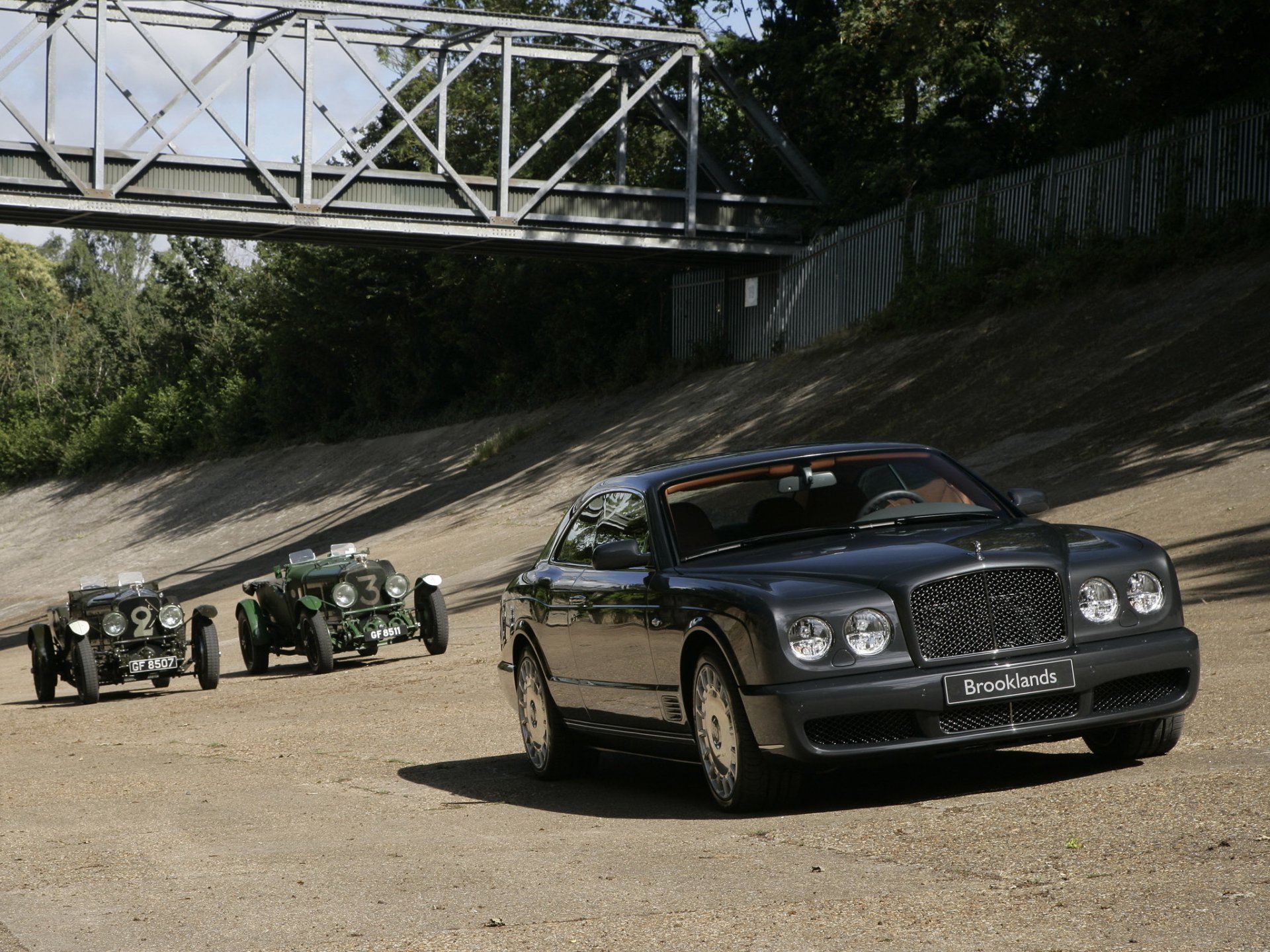 bentley brooklands rétro course pont