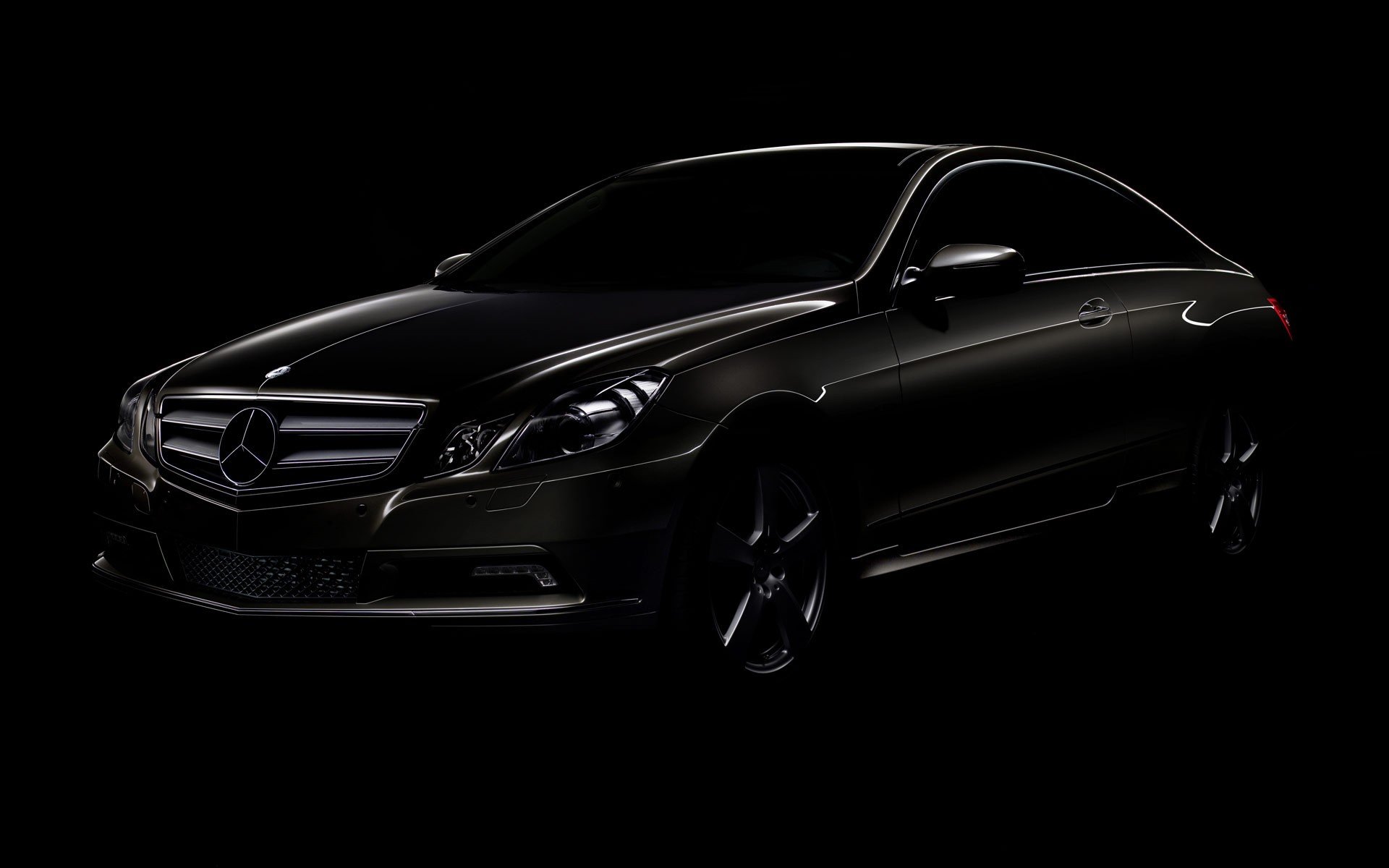 mercedes-benz classe e coupé noir