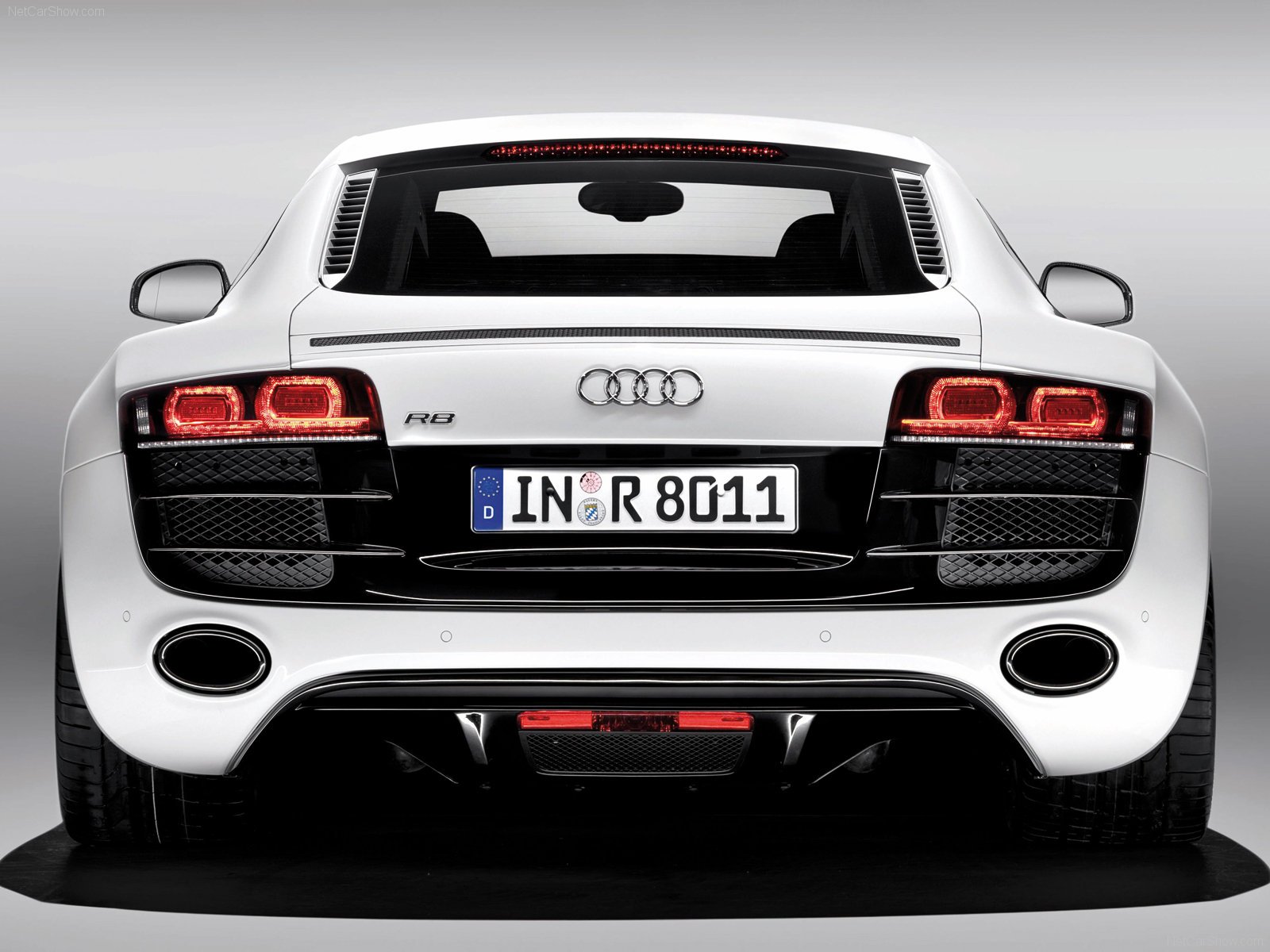 audi r8 biały