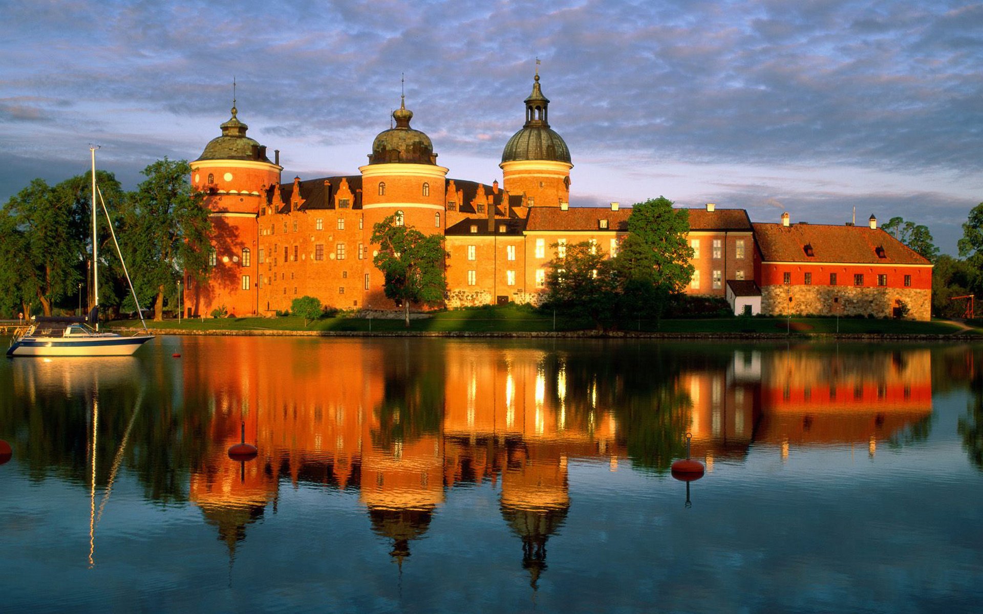 castle beautiful water