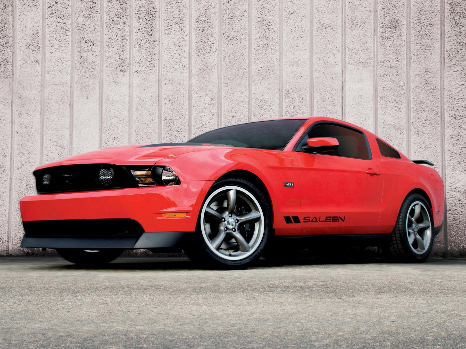 mustang saleen 435s rojo carretera