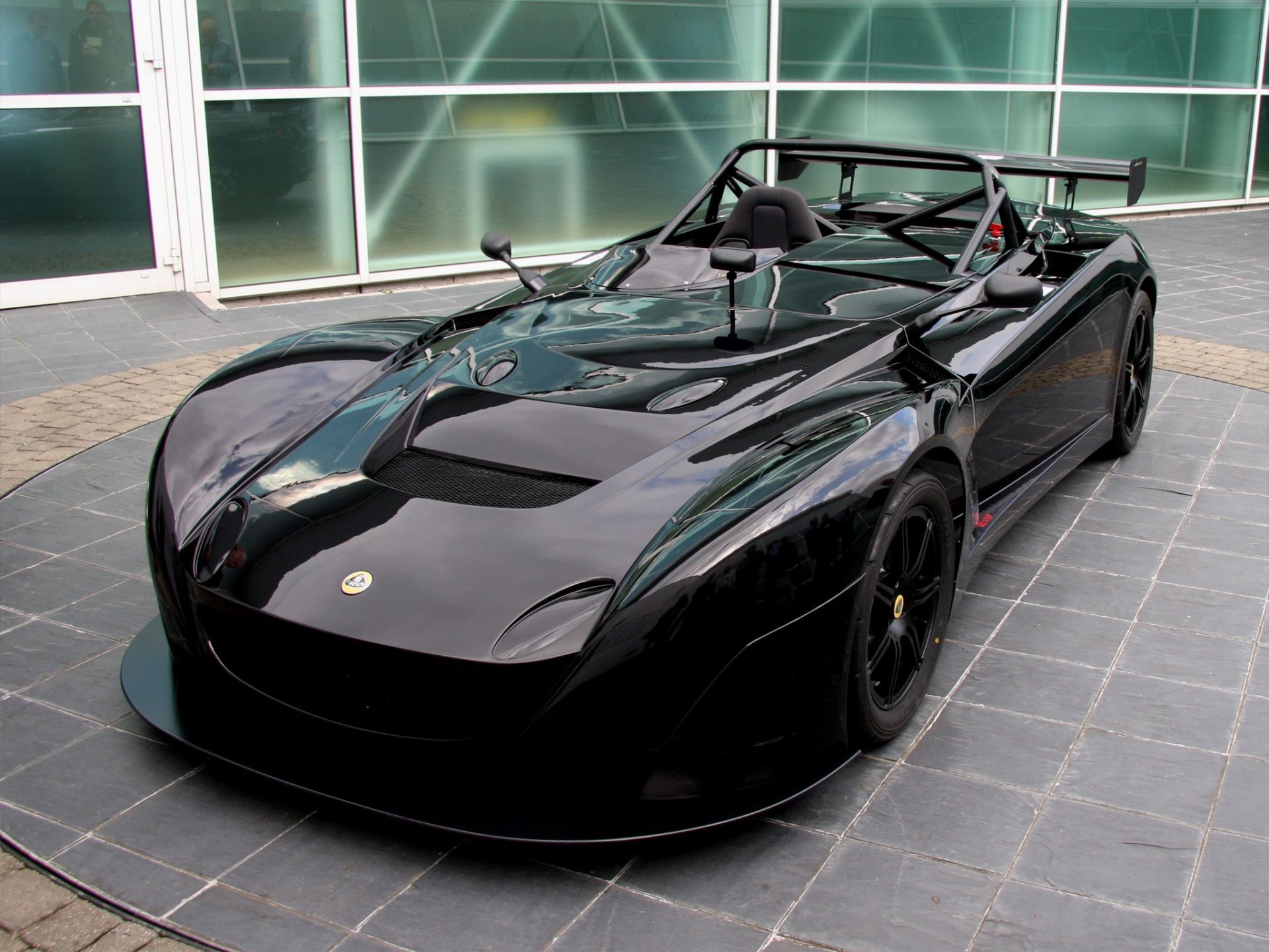 lotus czarny sport