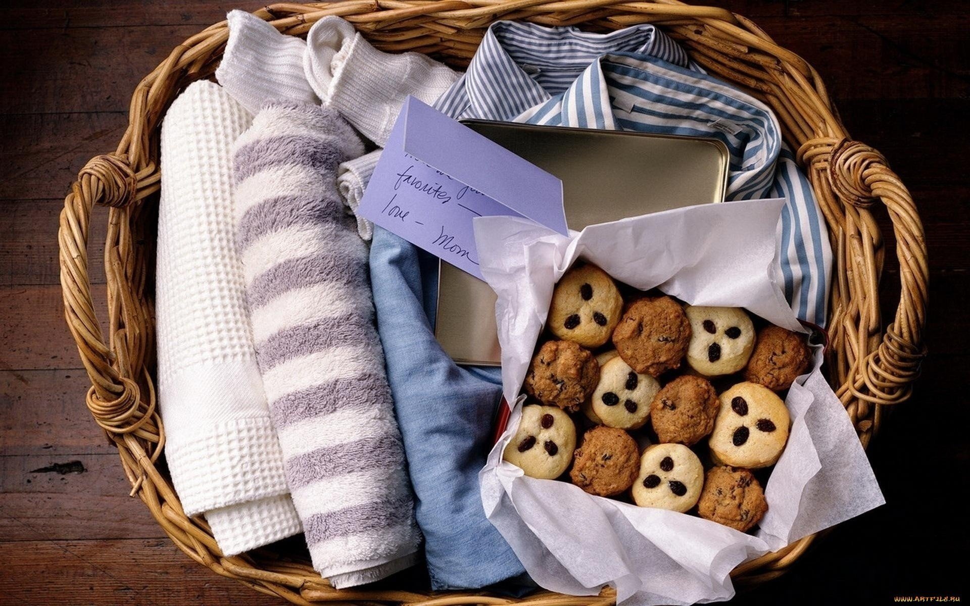 weets cookies basket