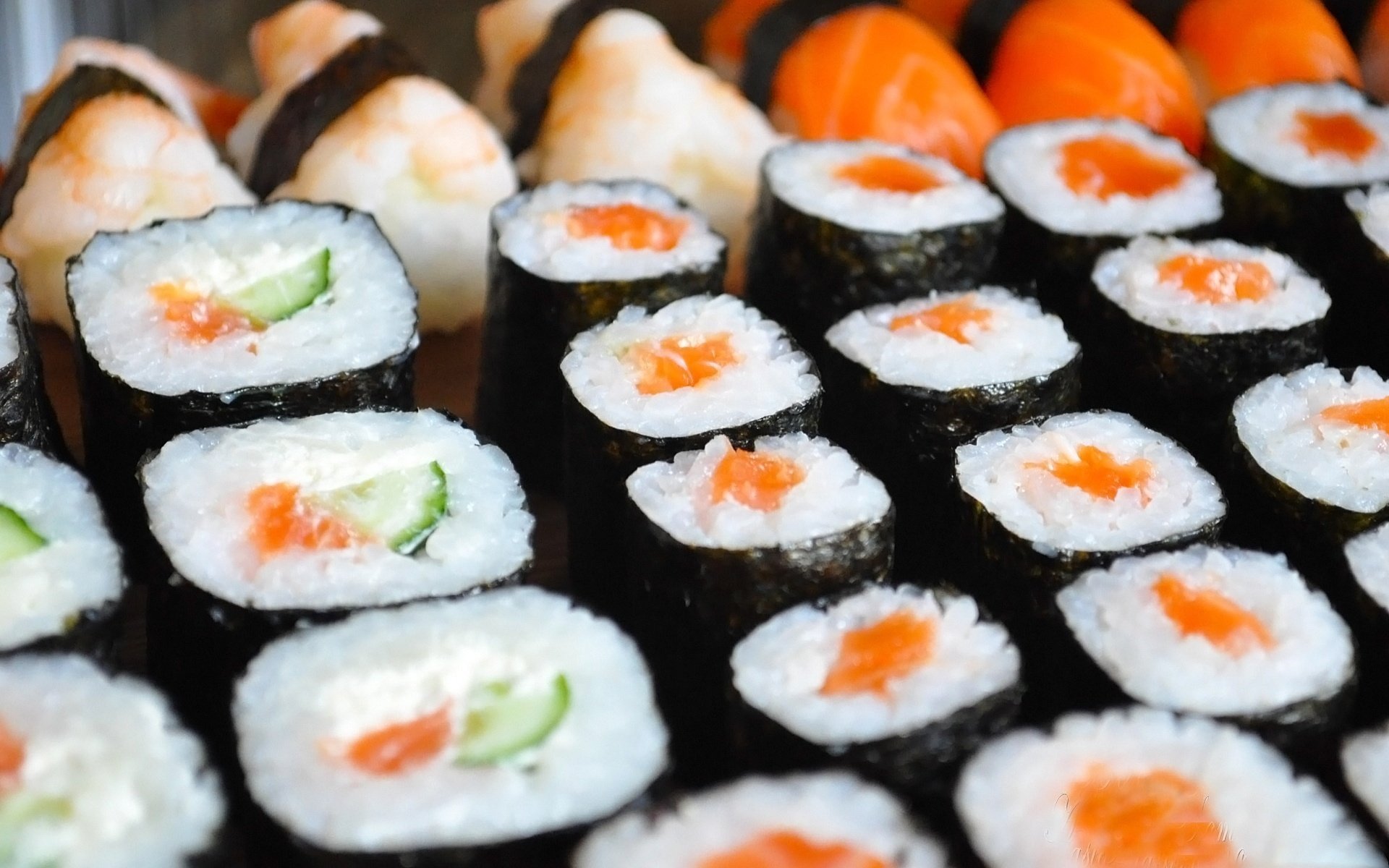 meeresfrüchte sushi