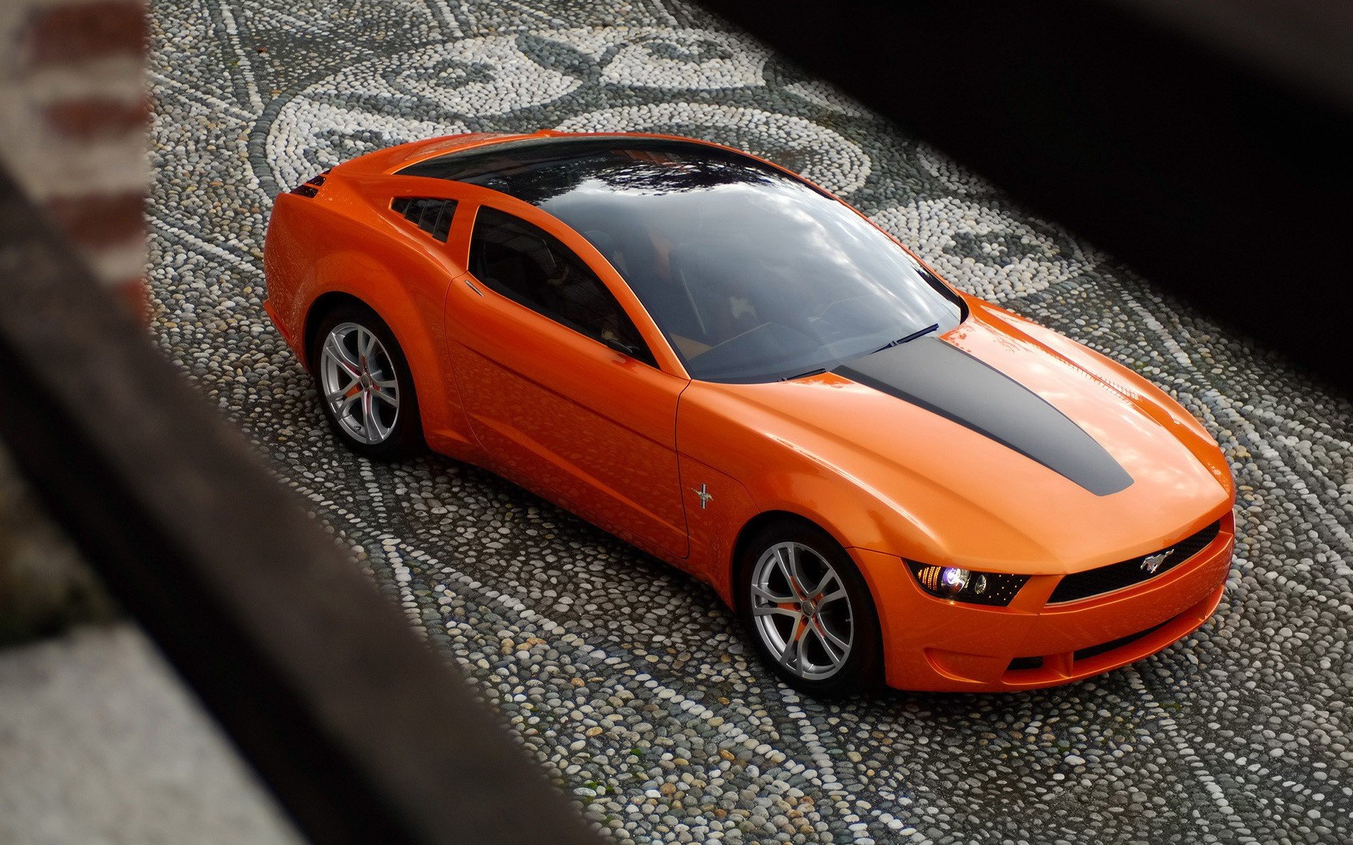 paving mustang ford giugiaro concept