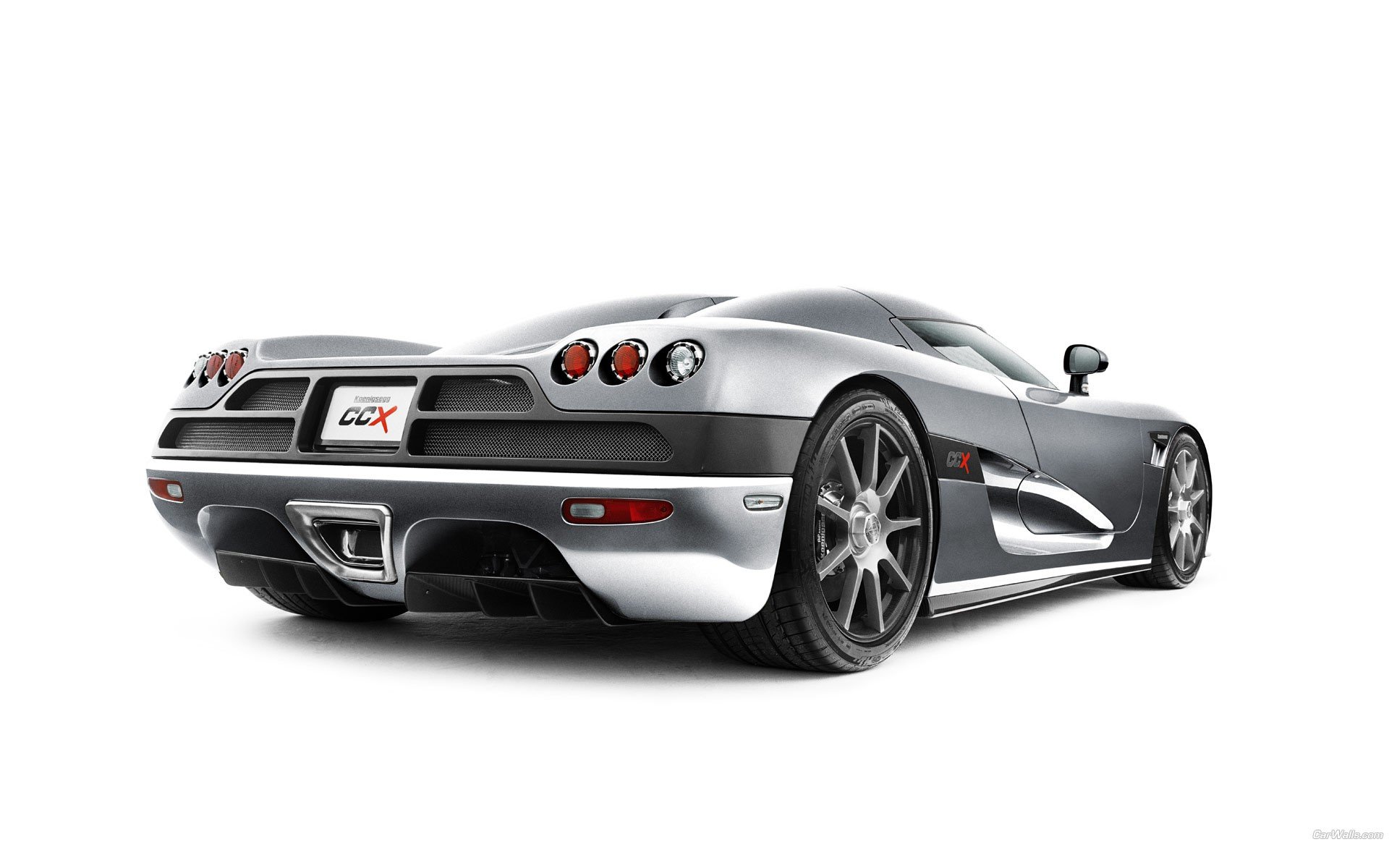 koenigsegg серая белый