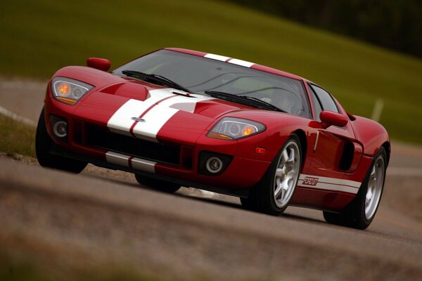 The legendary Ford gt on the track