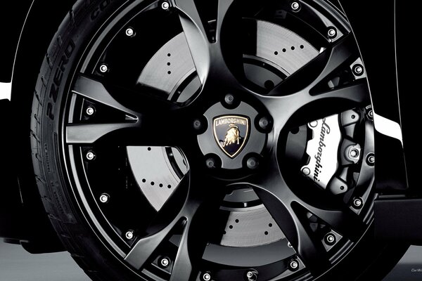 The wheel of an Italian Lamborghini car