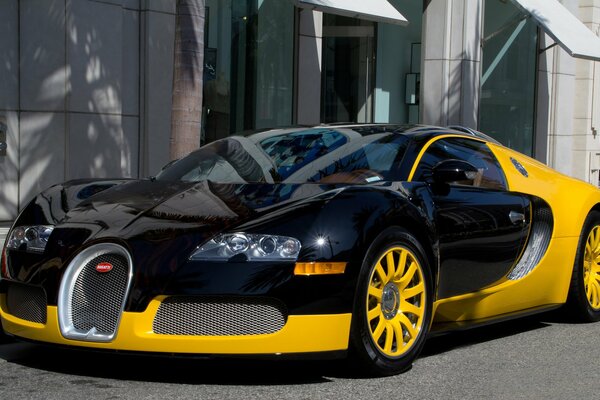 Bugatti Veron car in black and yellow