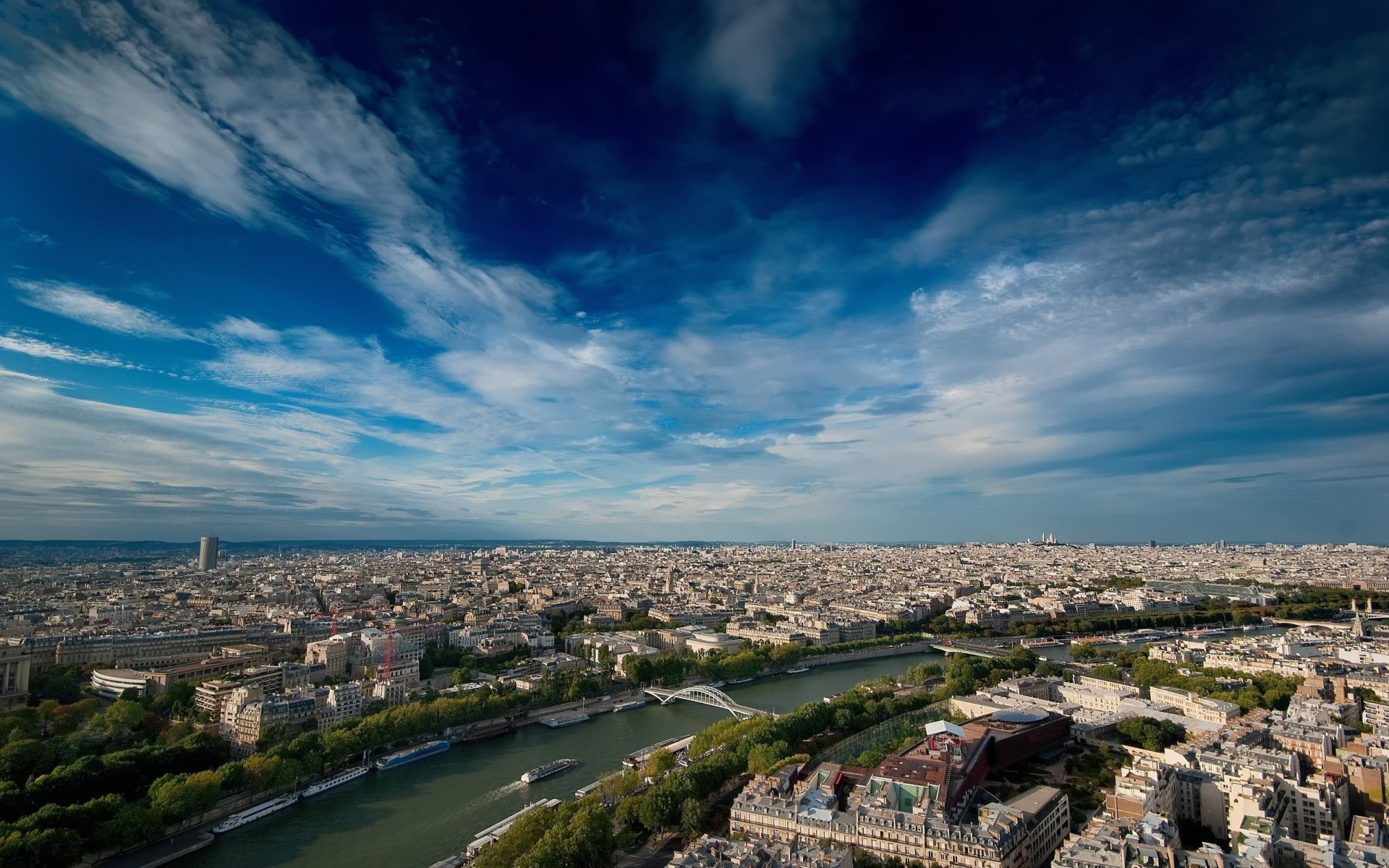 paris himmel wolken