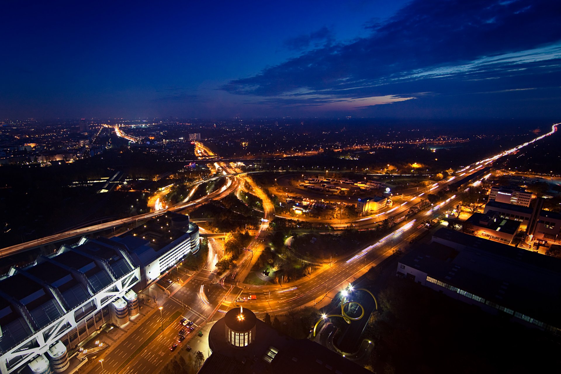 messedamm nuit lumières ciel