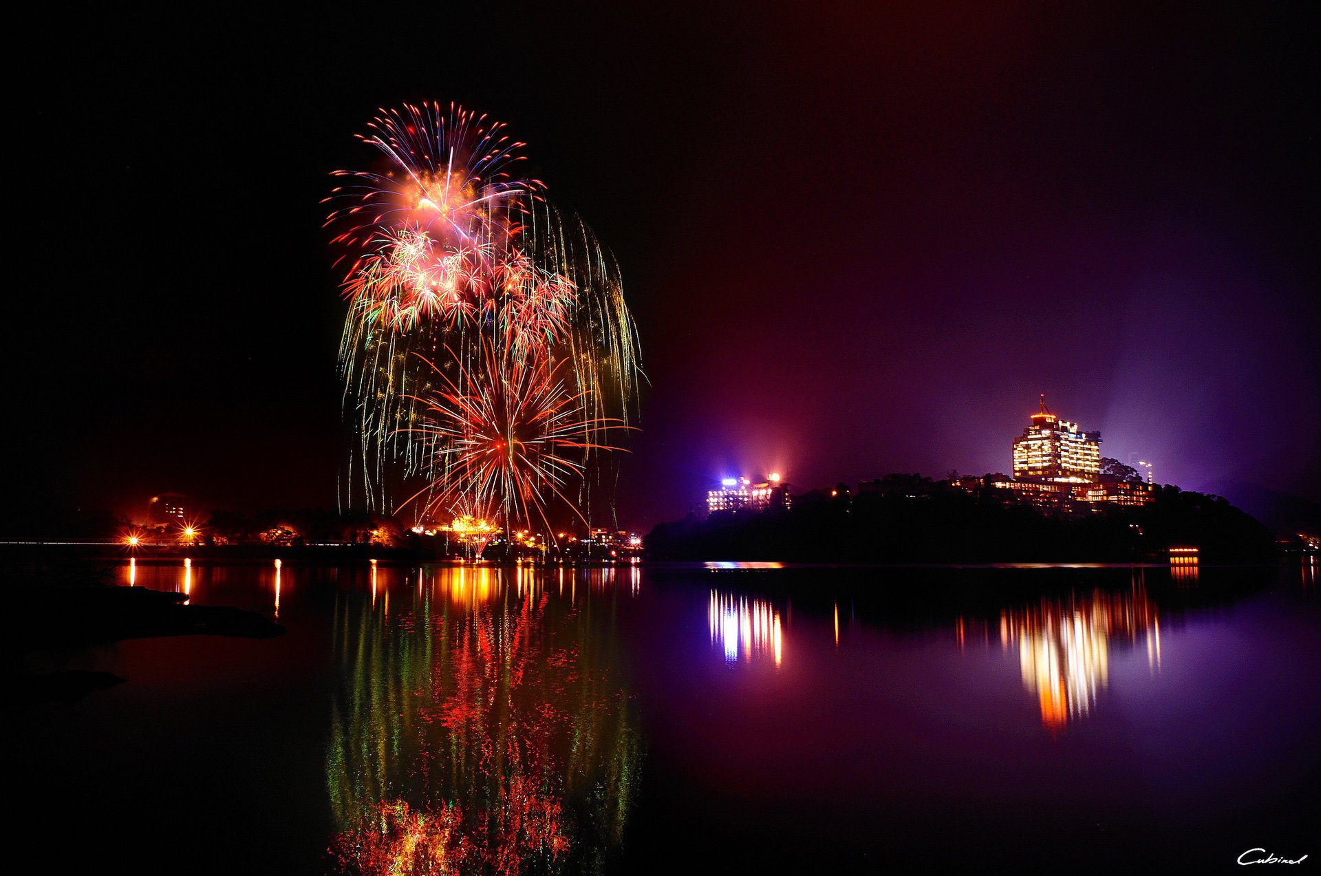 gld night lights lake fireworks reflection the city