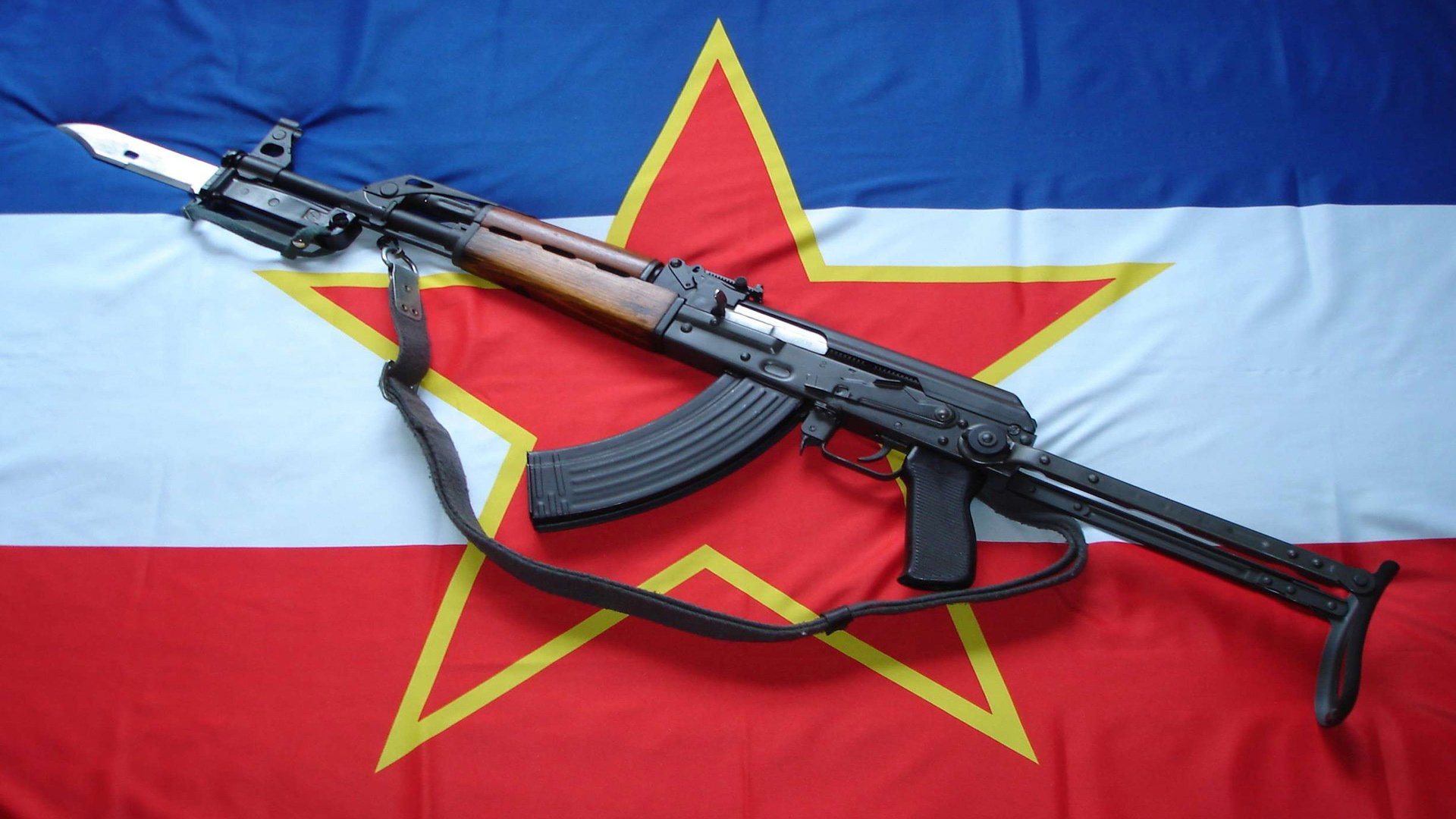 bandera bayoneta estrella ametralladora yugoslavia armas