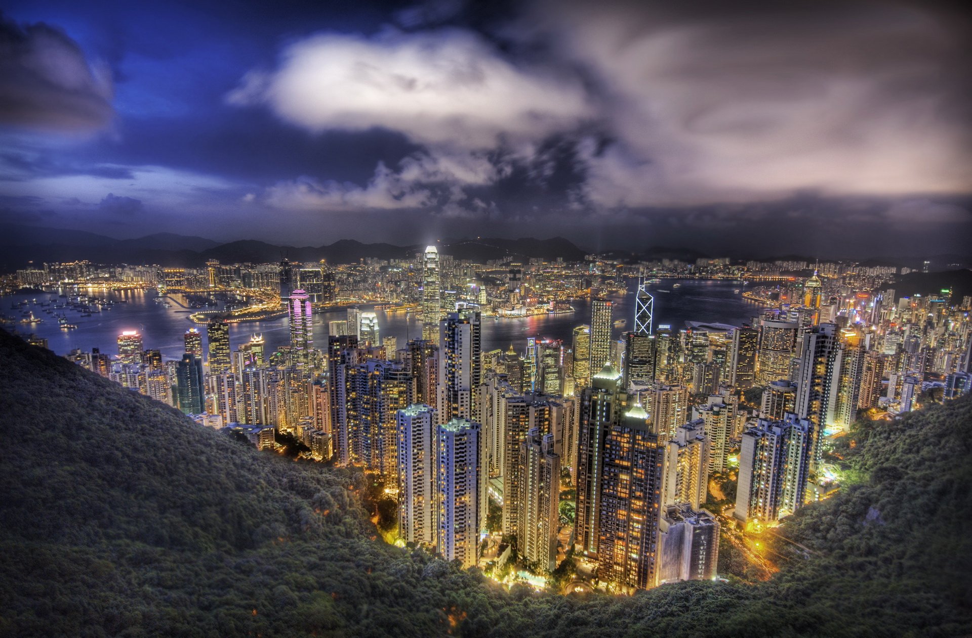 wolkenkratzer hongkong lichter himmel tal