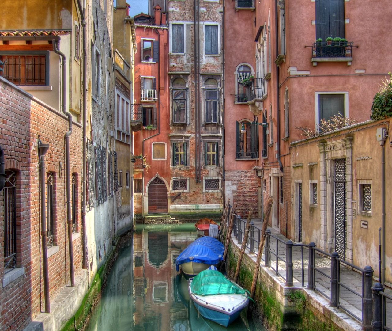 venecia agua barcos casas