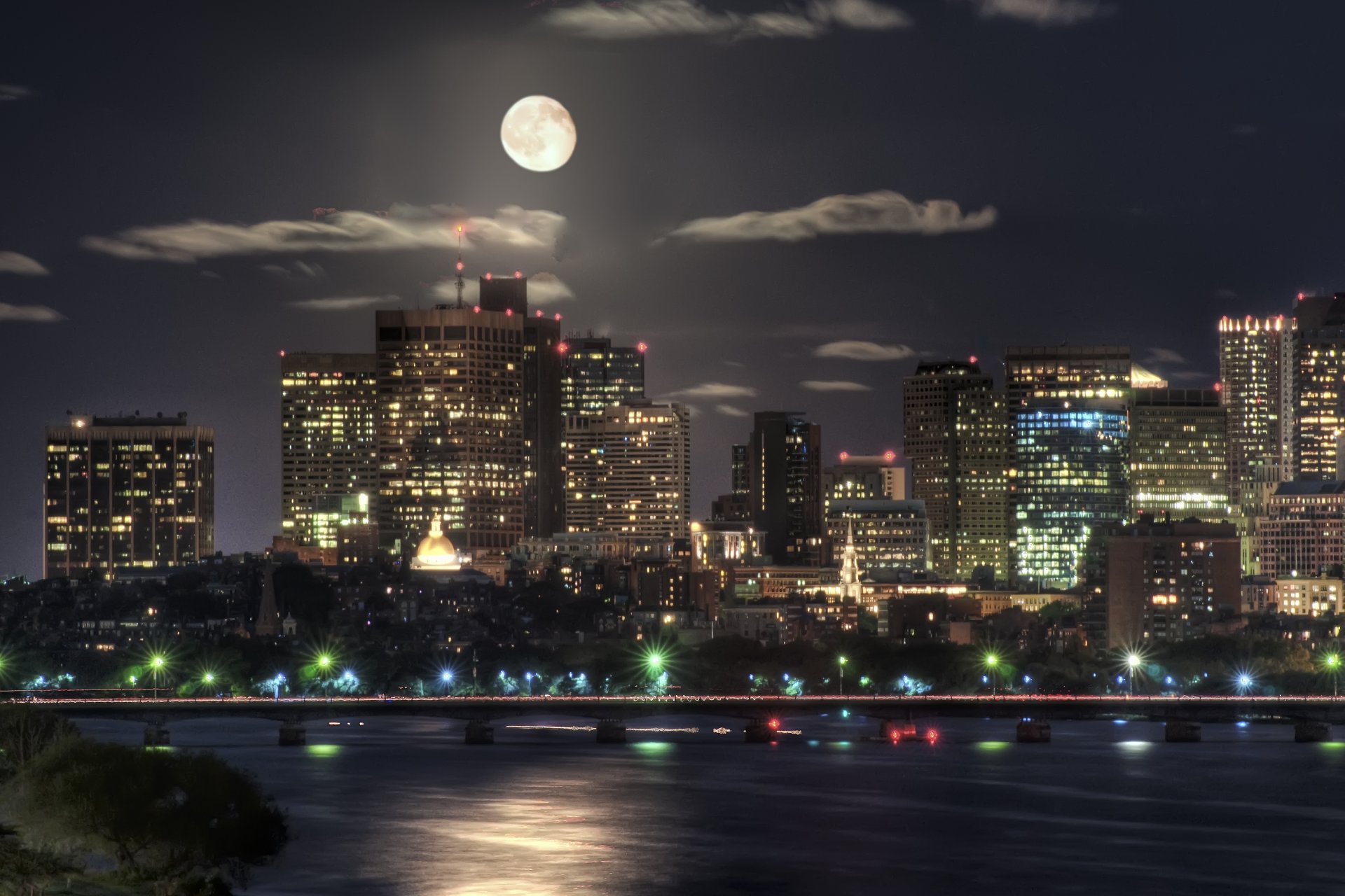 luna boston notte edifici