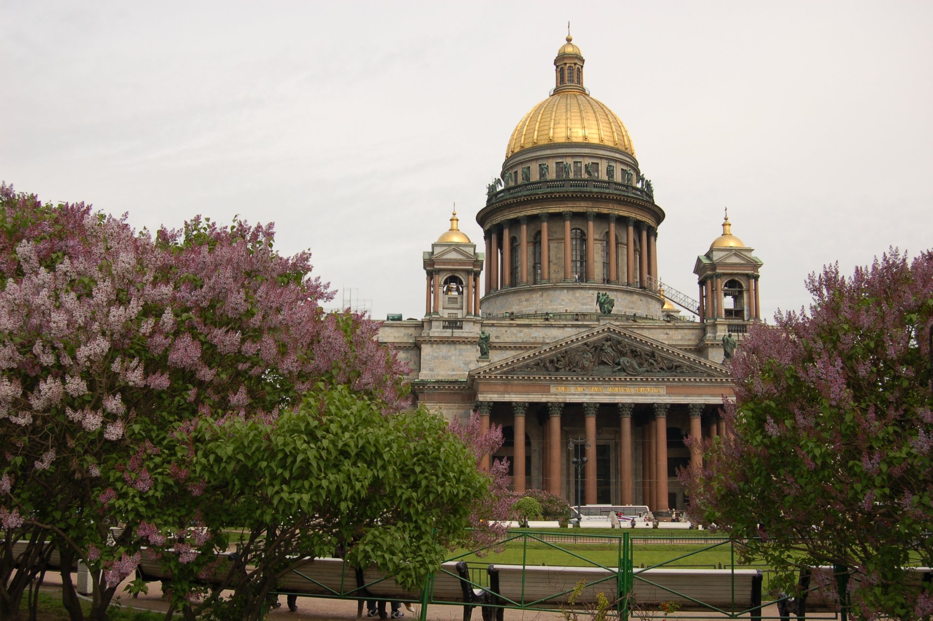 peter cathédrale d isakiev printemps